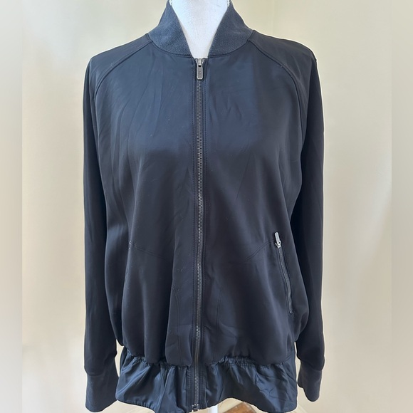 Lululemon Black zip up Jacket size Large - Picture 1 of 7